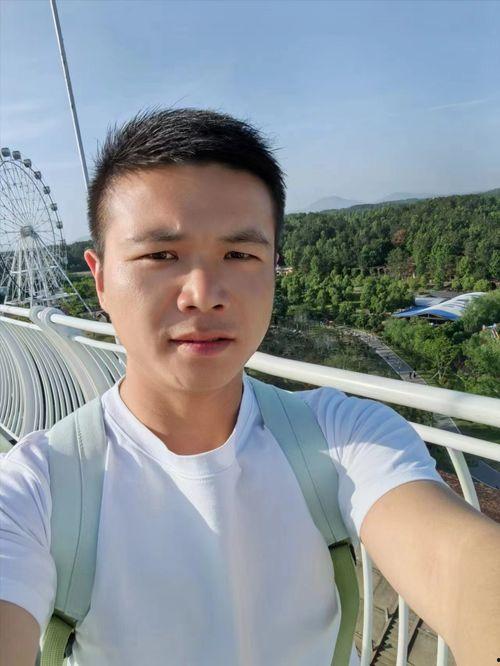 30小伙生活照,30岁小伙的生活瞬间